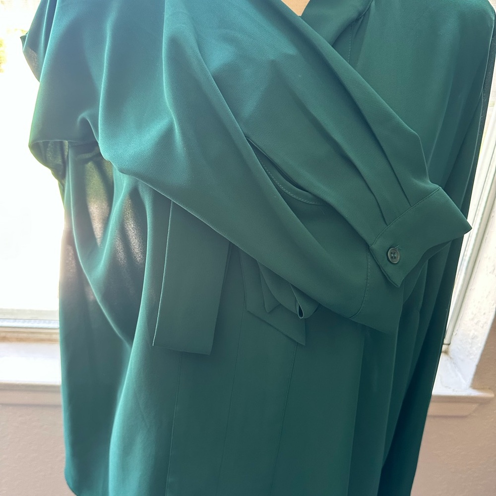 Elegant Green Blouse